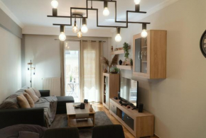 Theo Apartments
